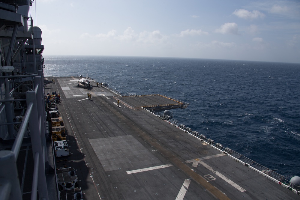 15th MEU F-35B Lightning II departs the USS Makin Island off the Somali Coast