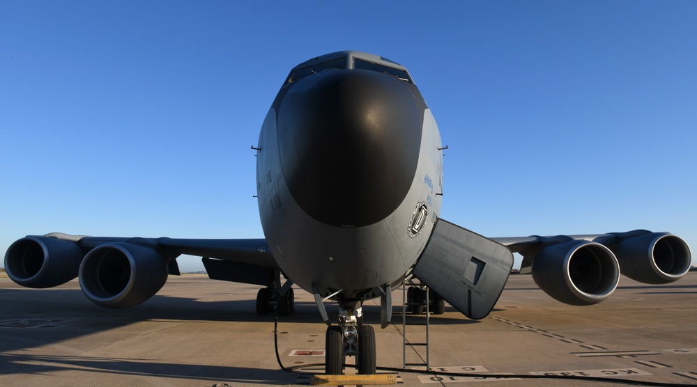 100 ARW aircrew prepare for departure