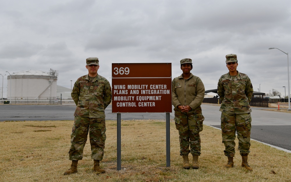 DVIDS - News - Planning for deployments - 97 IDRC prepares mobility Airmen