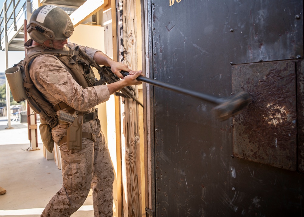 11th MEU ADR conducts Close Quarters Tactics