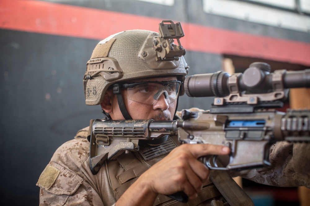 11th MEU ADR conducts Close Quarters Tactics