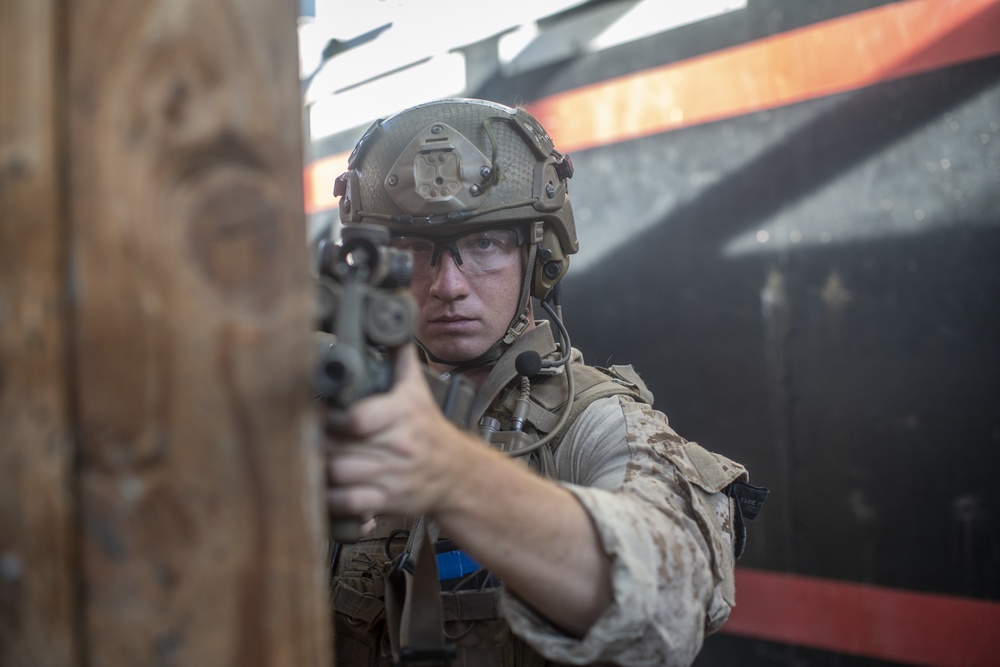11th MEU ADR conducts Close Quarters Tactics