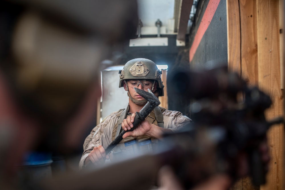 11th MEU ADR conducts Close Quarters Tactics