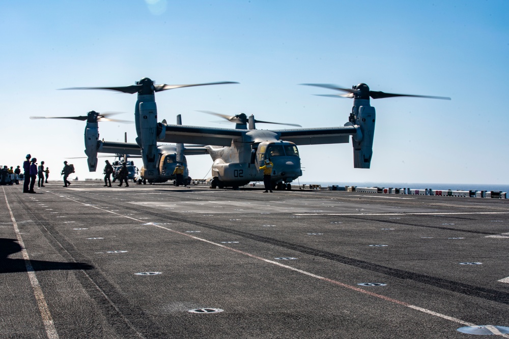 15th MEU Marines depart USS Makin Island for TRAP rehearsal in Somalia