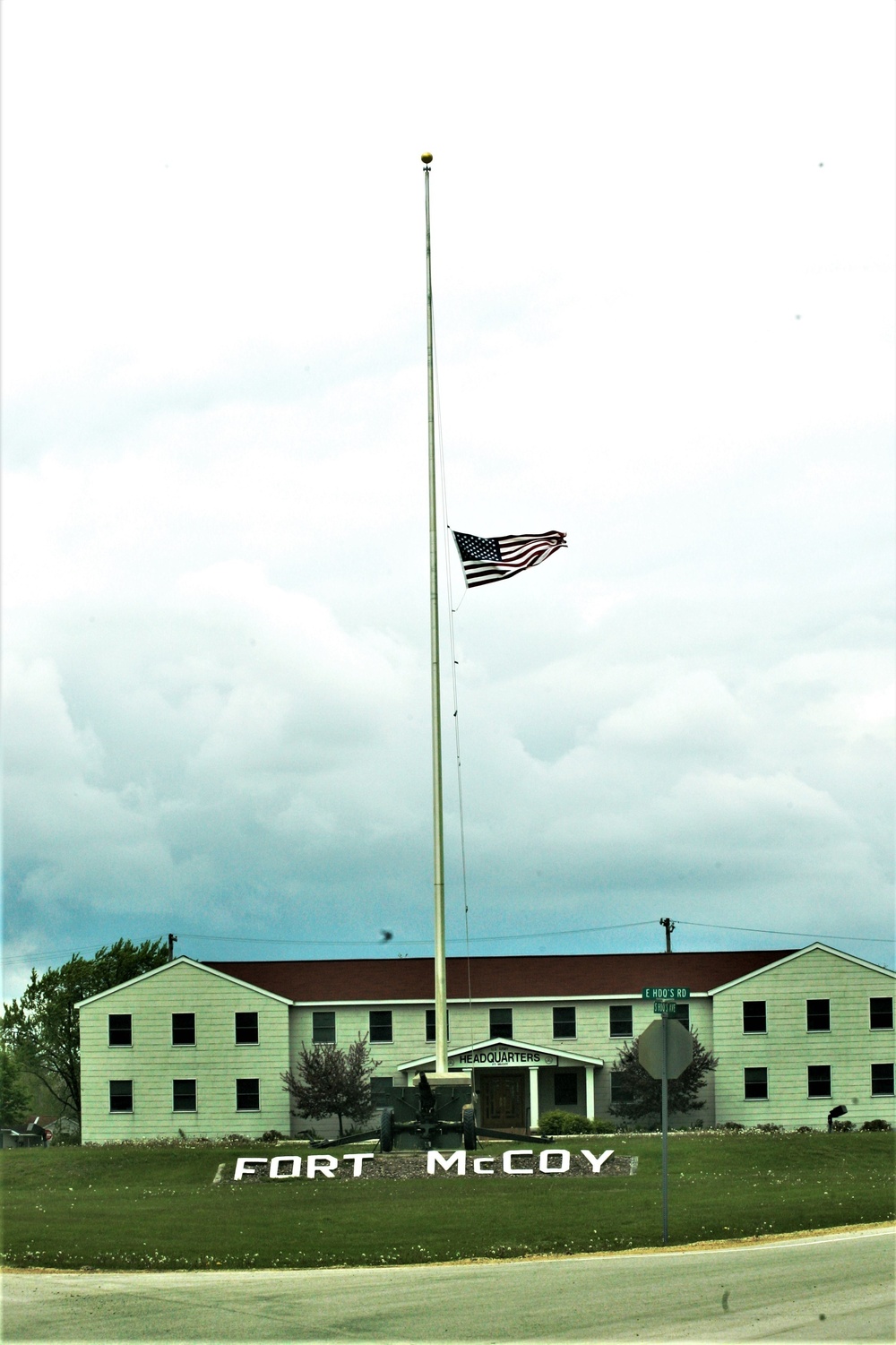 Flag honors for retired Gen. John R. Galvin in 2016