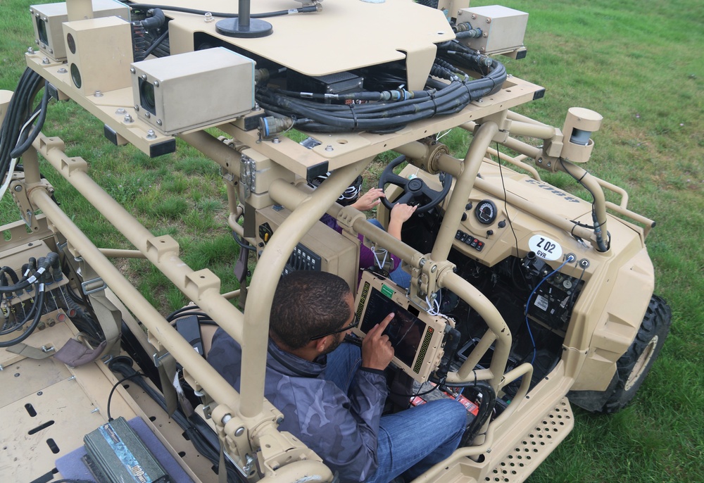 Army connects mission command, robotics for enhanced battlefield situational awareness