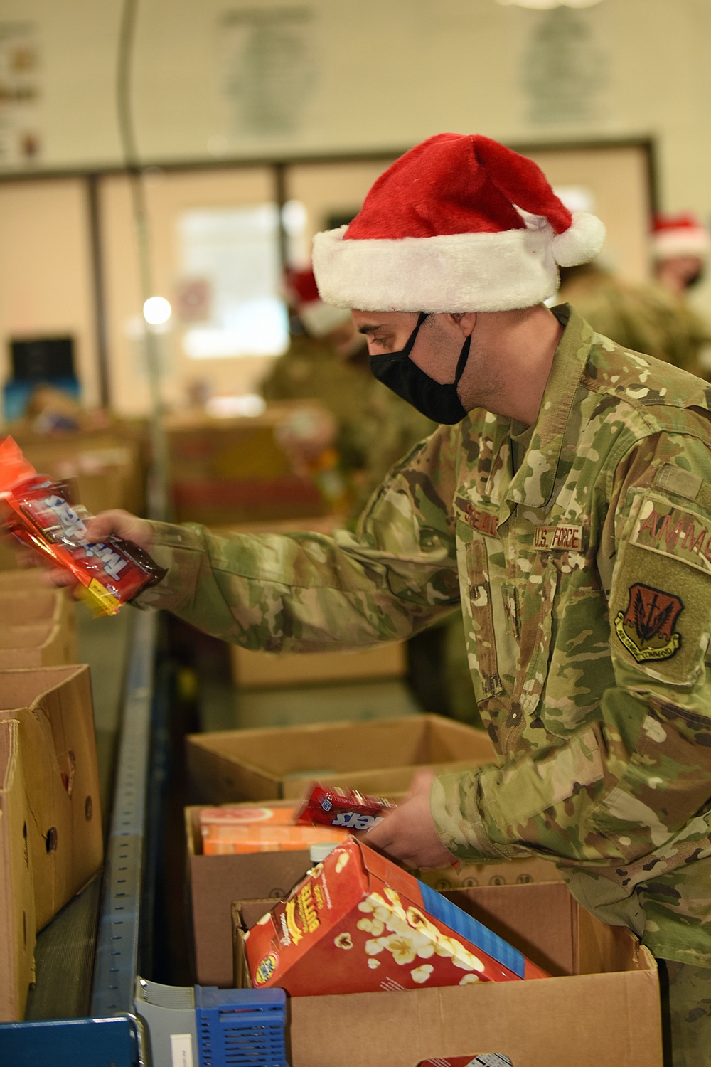 Michigan’s Task Force Spartan work with the Food Bank of Eastern Michigan