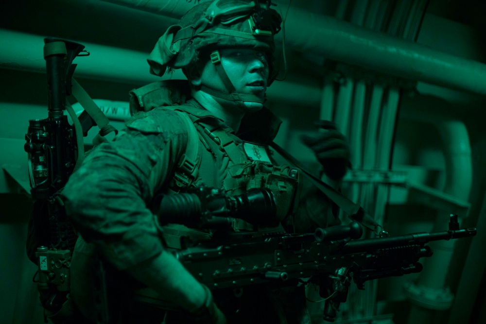 15th MEU Marines, Sailors conduct TRAP rehearsal aboard USS San Diego