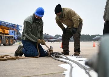 48th EMS conduct aircraft crash and recovery lift training