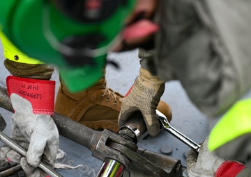 48th EMS conduct aircraft crash and recovery lift training