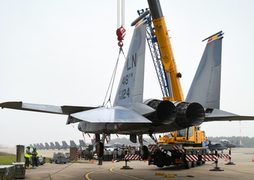 48th EMS conduct aircraft crash and recovery lift training