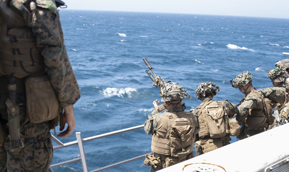 15th MEU Marines, Sailors practice quick reaction force skills aboard USS San Diego