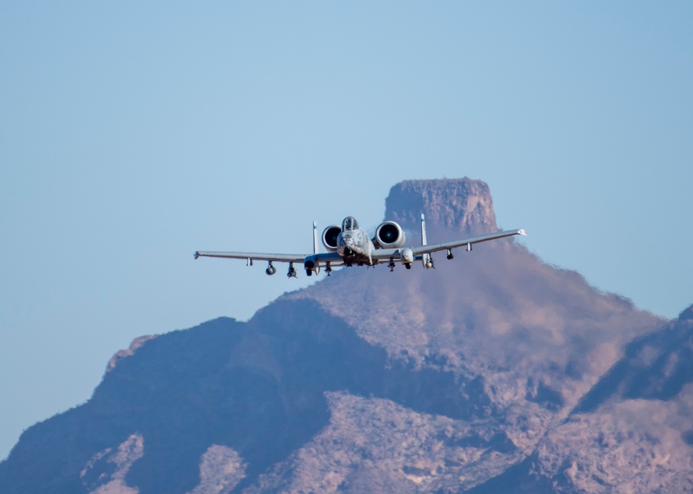 Air Forces Southern Commander flys A-10
