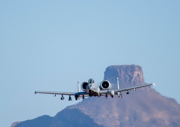Air Forces Southern Commander flys A-10