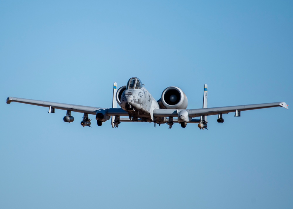 Air Forces Southern Commander flys A-10