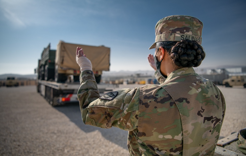 Diamond Brigade Soldiers Receive and Stage Equipment While Deployed