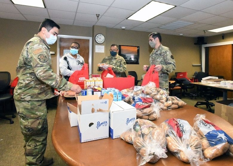 Alamo Wing Top 3, Wish for Our Heroes provide holiday meals