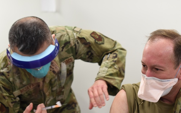 Malmstrom receives COVID-19 vaccine