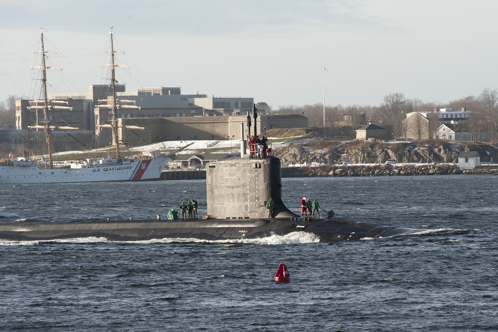 USS Vermont (SSN 792) Returns Home