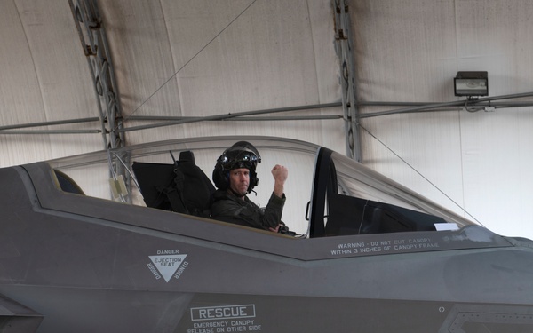 Lt. Col. Axt fini-flight