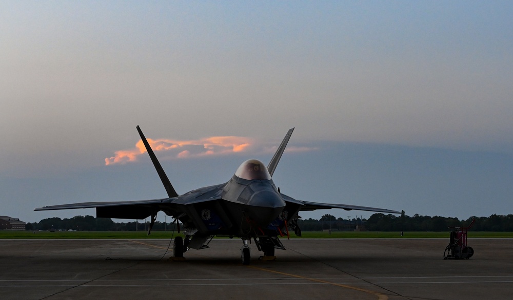 F-22 Raptors Practice Night Flying Ops