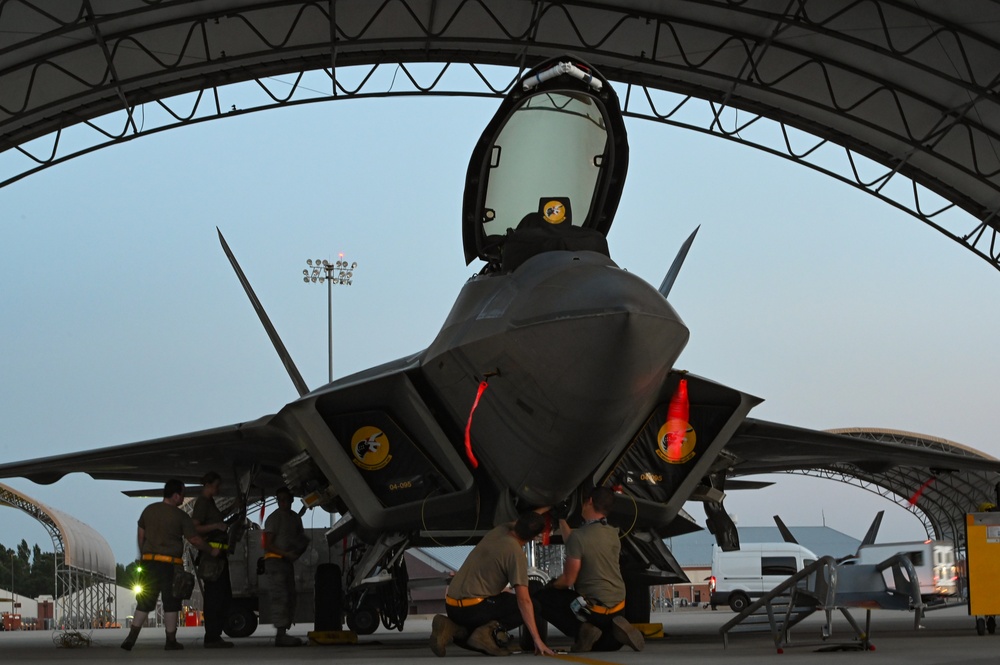 F22 Raptors Practice Night Flying Ops