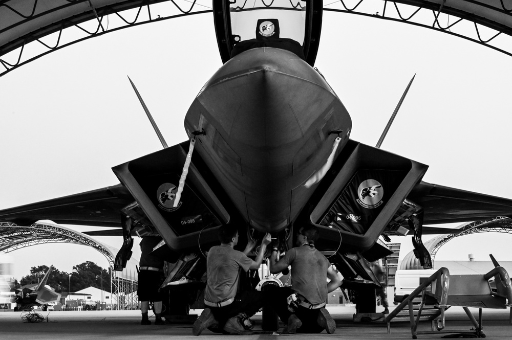 F22s Practice Night Flying Ops
