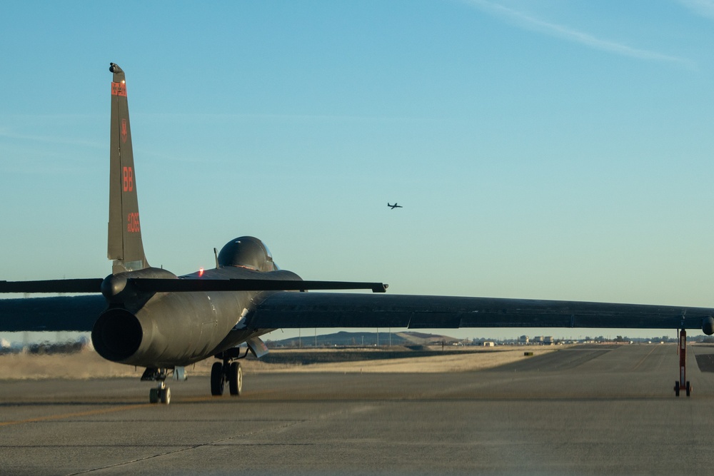 1st RS U-2 instructor pilot flies his 1,000th flight in the Dragon Lady