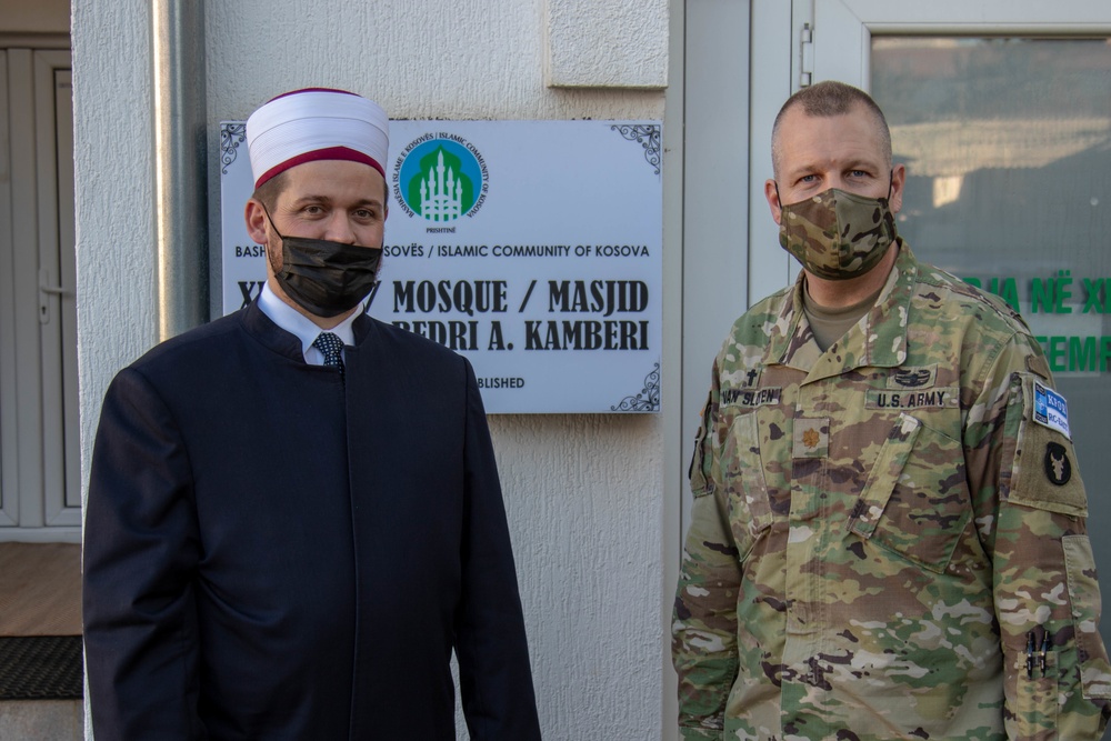 RC-E Chaplain speaks during Friday prayer