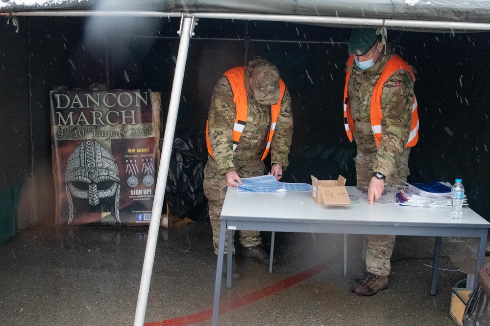 Danish Defence soldiers host DANCON March