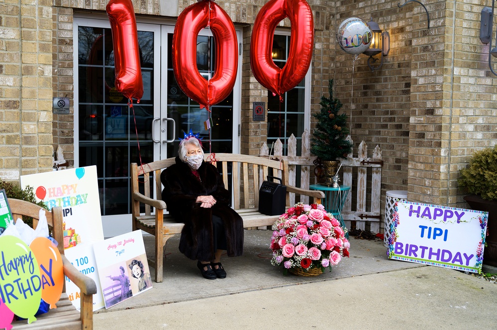 Community Celebrates Vet's 100th Birthday