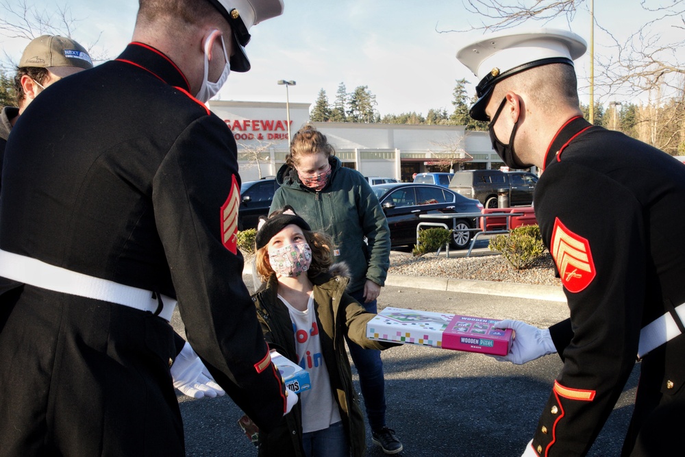 Marines collect toys for children in need
