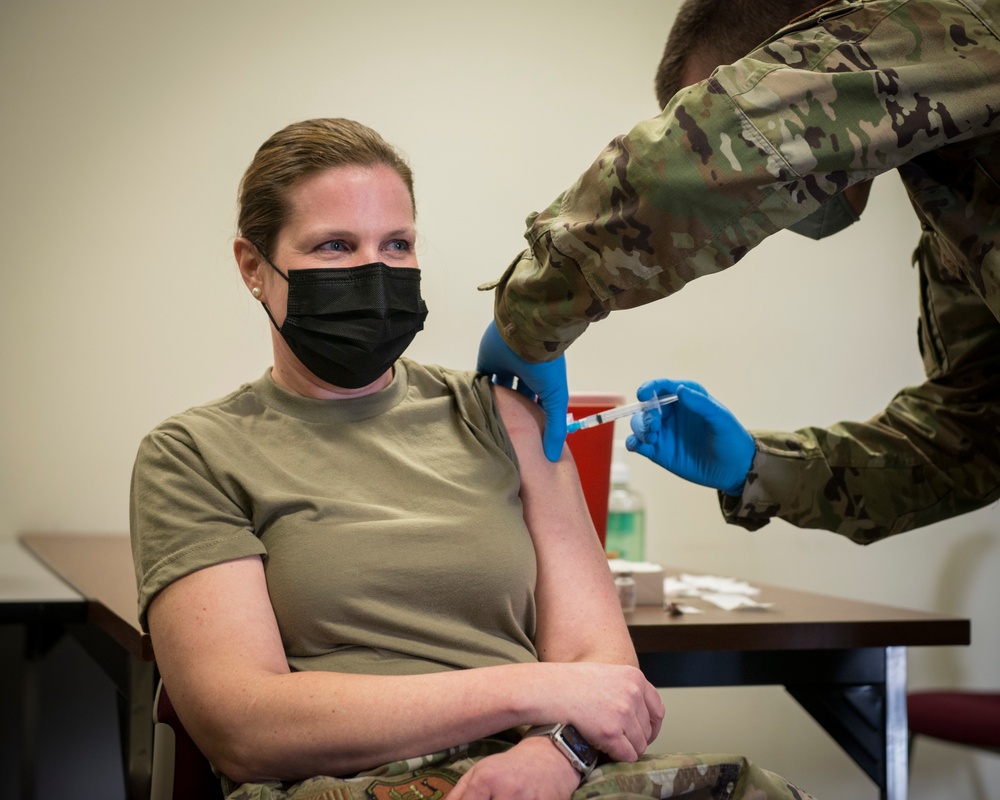 Connecticut Guard begins COVID-19 vaccinations