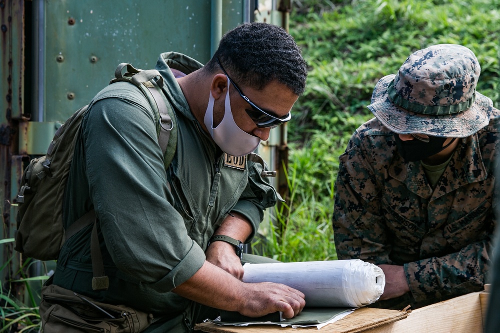 CLB-31, 31st MEU detonates explosive ordinance