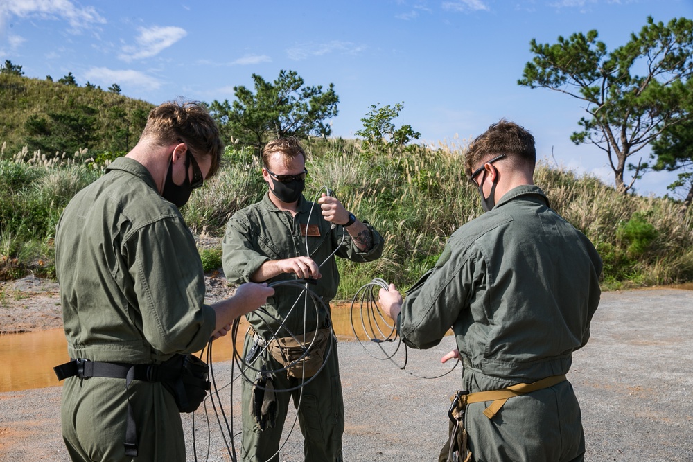 CLB-31, 31st MEU detonates explosive ordinance