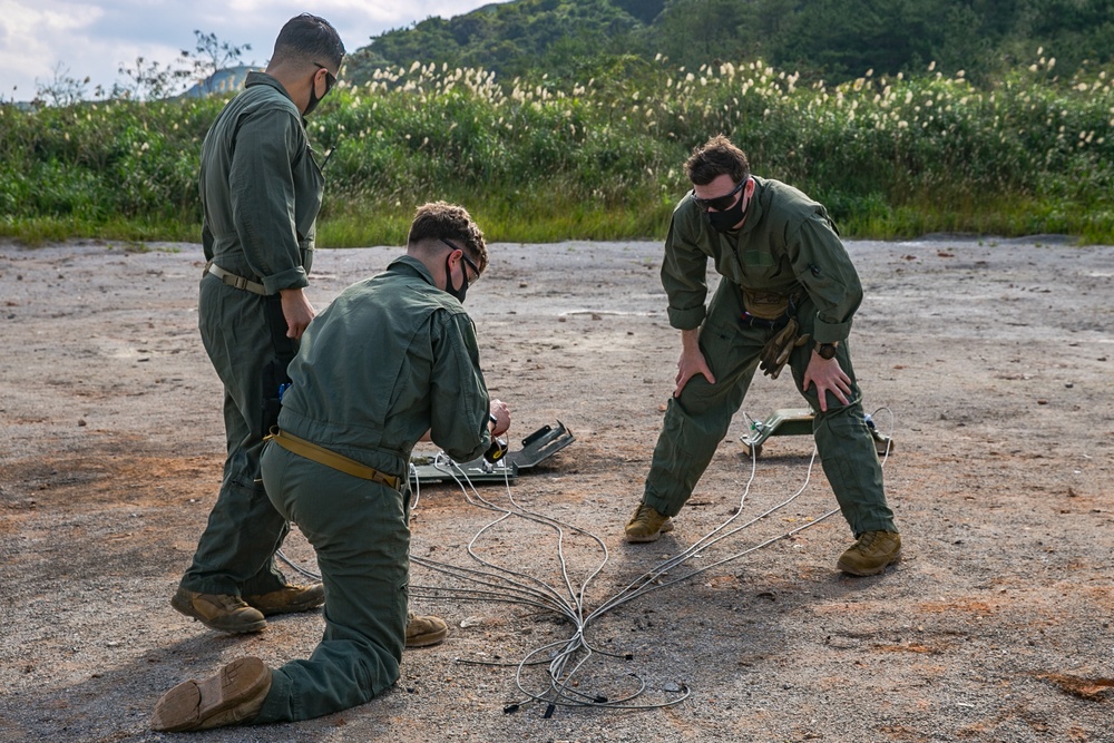 CLB-31, 31st MEU detonates explosive ordinance