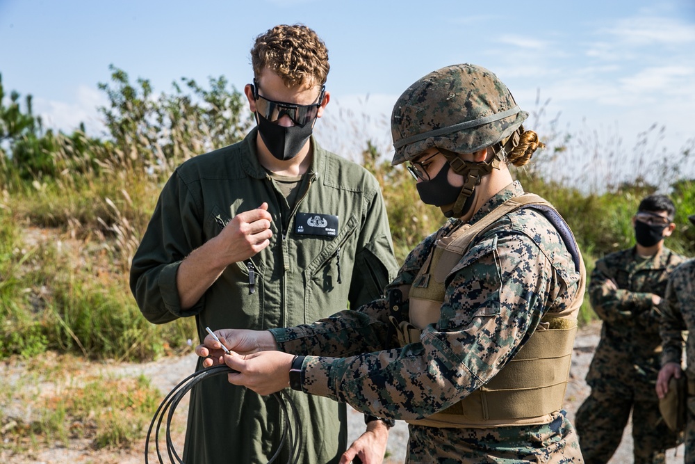 CLB-31, 31st MEU detonates explosive ordinance