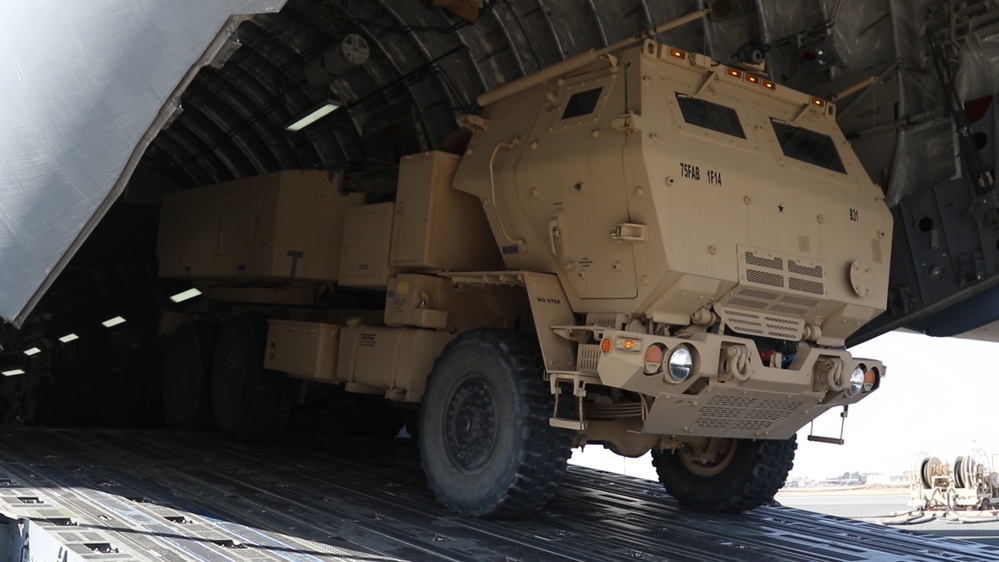 Soldiers Load HIMARS for exercise in Kuwait