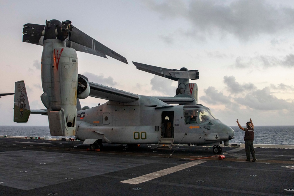 USS Makin Island Underway