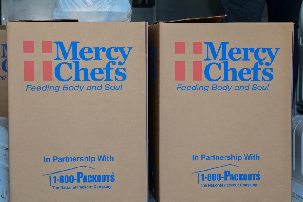 Mercy Chefs Delivers Meals to NMCP