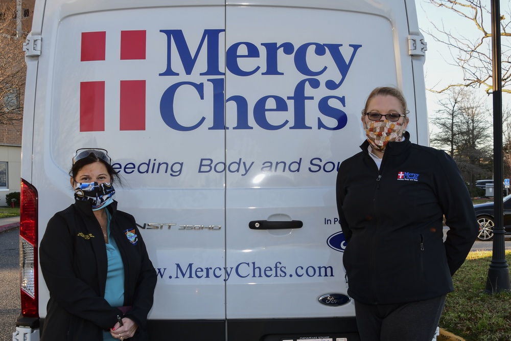 Mercy Chefs Delivers Meals to NMCP