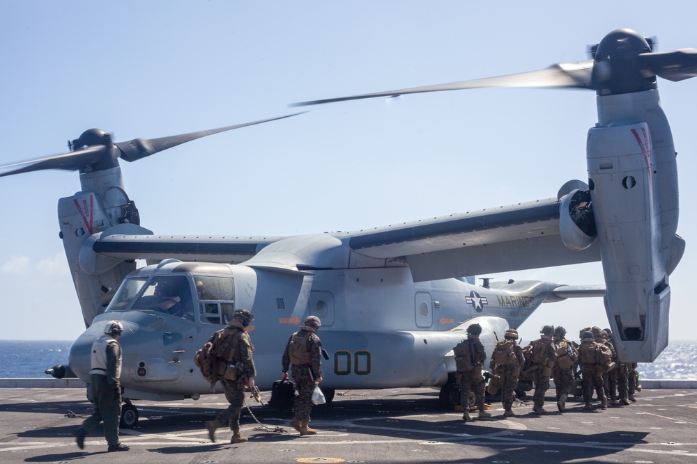 Bravo Company, BLT 1/4 Marines depart USS Somerset