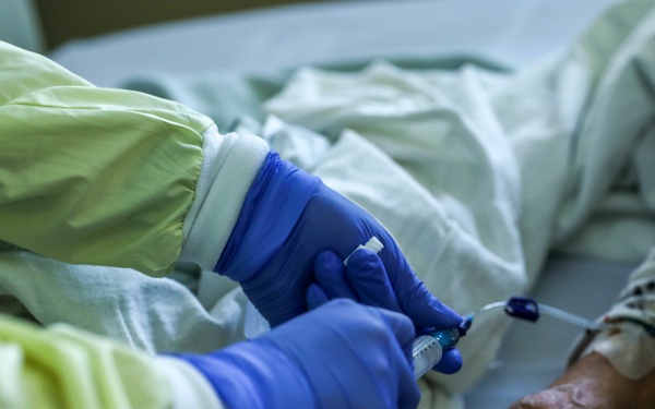 Medical service members support local California hospitals