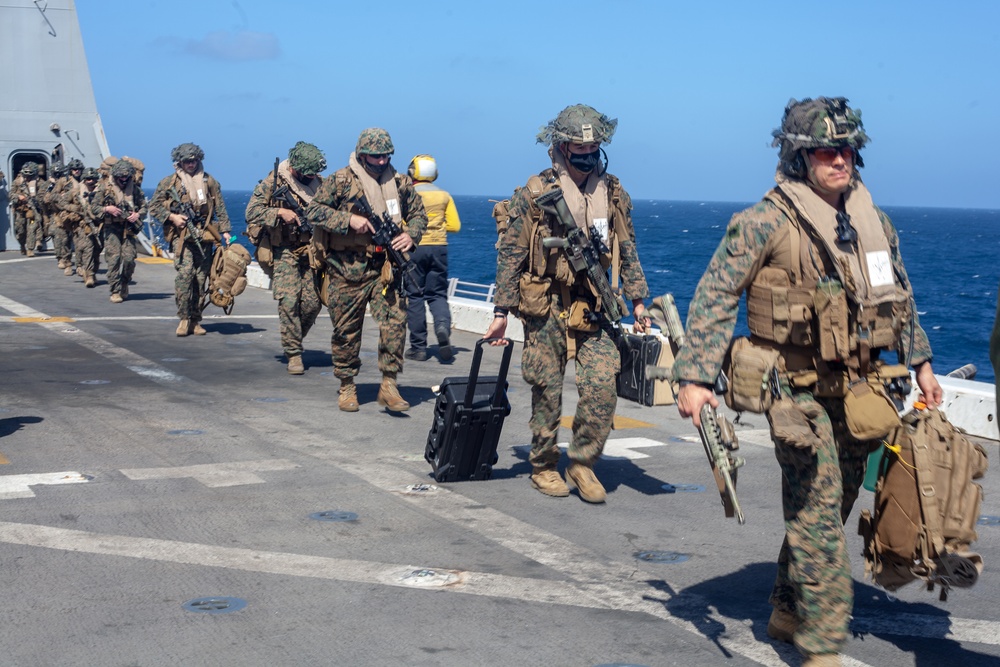 DVIDS - Images - Bravo Company, BLT 1/4 Marines, Sailors arrive, depart ...