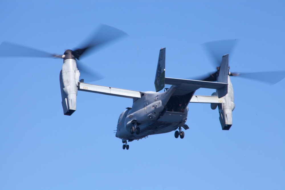 Bravo Company, BLT 1/4 Marines, Sailors arrive, depart USS Somerset