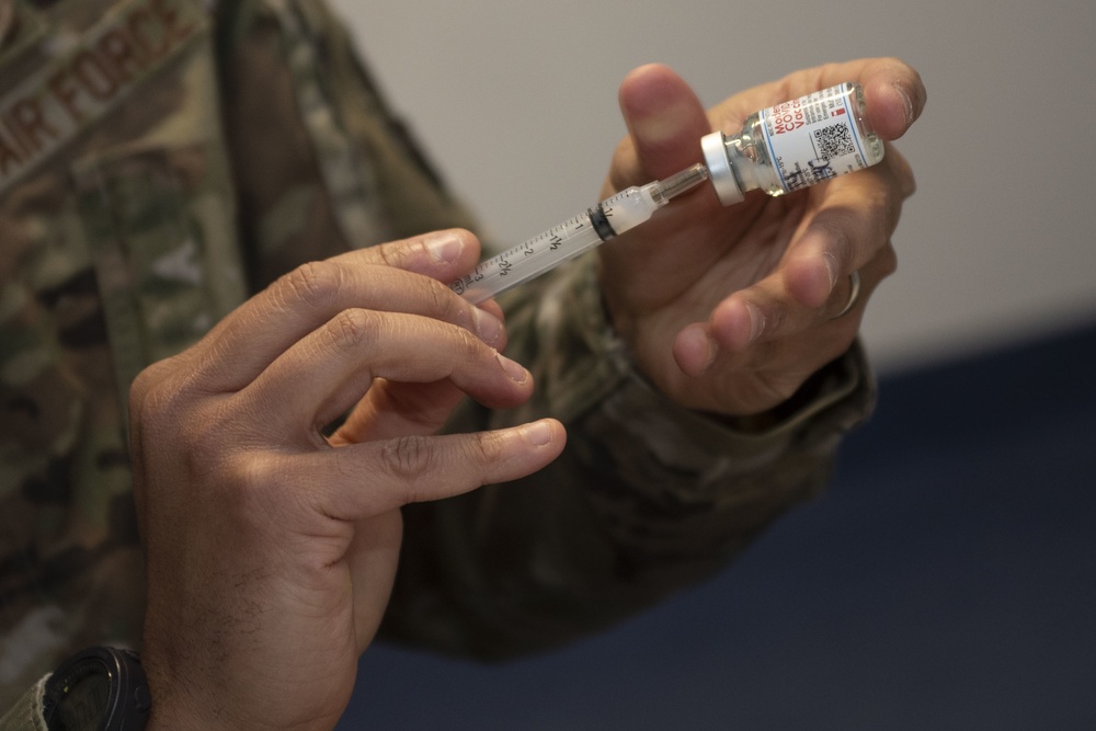 Spangdahlem AB distributes COVID-19 vaccine