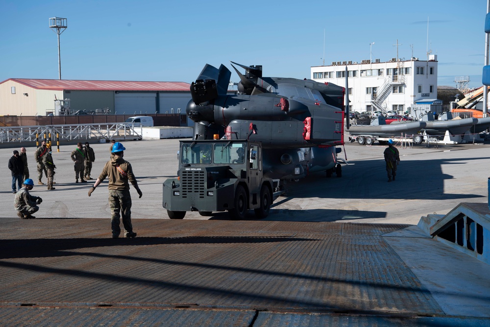 CV-22 Osprey onload at NAVSTA Rota