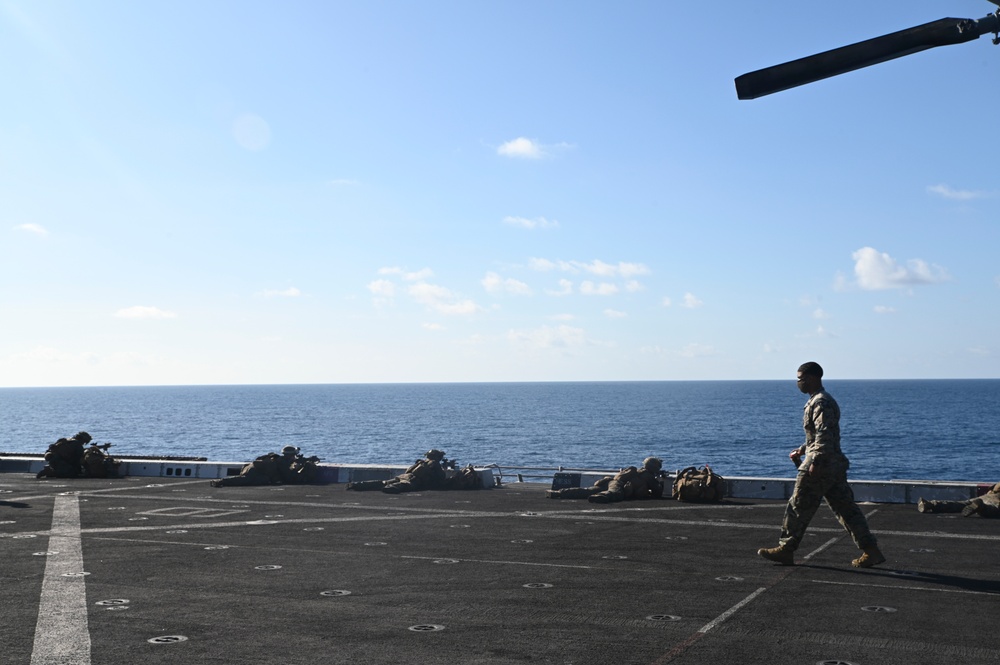 15th MEU Marines rehearse onload, offload procedures aboard USS San Diego