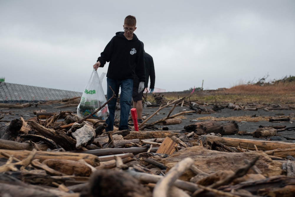 CATC Camp Fuji Marines and sailors clean Numazu beach, ensure readiness for training units