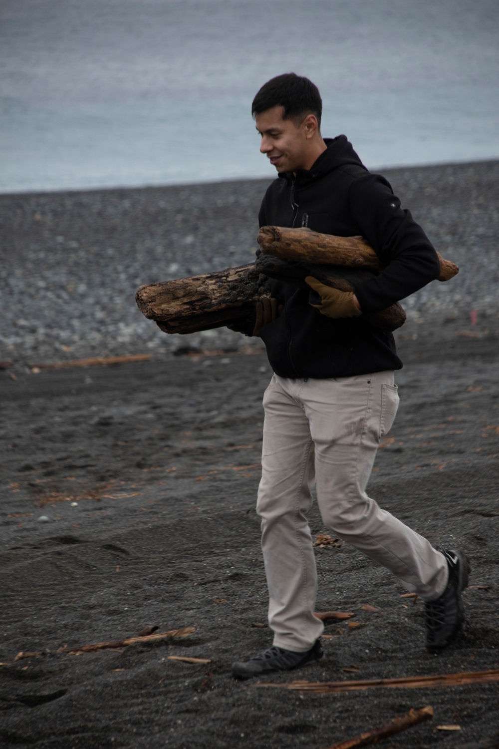 CATC Camp Fuji Marines and sailors clean Numazu beach, ensure readiness for training units